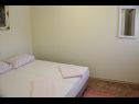 Appartements Marin A1(2+2), A2(2+2) Biograd - Riviera de Biograd  - Appartement - A1(2+2): chambre &agrave; coucher