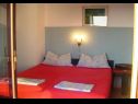 Appartements Nebo - 80 m from beach: A1 Zeleni (2), A2 Plavi (3), A3 Ljubicasti (4) Pakostane - Riviera de Biograd  - Appartement - A1 Zeleni (2): chambre &agrave; coucher