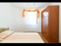 Appartements Vese - 100 m from beach: A1(2+2), A2(2+2), A3(5+3), A4(2+2) Sveti Petar - Riviera de Biograd  - Appartement - A1(2+2): chambre &agrave; coucher