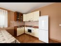 Appartements Vese - 100 m from beach: A1(2+2), A2(2+2), A3(5+3), A4(2+2) Sveti Petar - Riviera de Biograd  - Appartement - A3(5+3): cuisine salle à manger