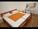 Appartements Ivo - relaxing & comfortable: A1(4+1) Vrgada (Île de Vrgada) - Riviera de Biograd  - Appartement - A1(4+1): chambre &agrave; coucher