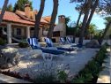 Maisons de vacances Periska - on the beach : H(4+1) Mirca - Île de Brac  - Croatie  - H(4+1): terrasse de jardin
