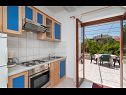 Appartements Katija - sea view: A1(2+1), A2(4+1) Postira - Île de Brac  - Appartement - A1(2+1): cuisine salle à manger