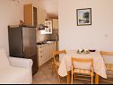 Appartements Jela - 50 m from pebble beach: A1-Ana (4), A2-Marija (4) Postira - Île de Brac  - Appartement - A2-Marija (4): salle &agrave; manger