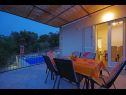 Maisons de vacances Tonko - open pool: H(4+1) Postira - Île de Brac  - Croatie  - H(4+1): terrasse