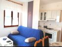 Appartements Miljana - 40 m from beach: A1(4+1) Postira - Île de Brac  - Appartement - A1(4+1): cuisine salle à manger