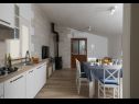 Maisons de vacances Irena - secluded paradise; H(4+1) Baie Prapatna (Pucisca) - Île de Brac  - Croatie  - H(4+1): cuisine salle à manger