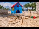 Maisons de vacances Diana - pool and terrace: H(4+1) Pucisca - Île de Brac  - Croatie  - aire de jeux enfants