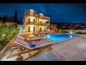 Maisons de vacances Villa Gold - private pool & grill: H(12+4) Splitska - Île de Brac  - Croatie  - maison