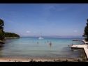 Maisons de vacances Lada - 100 m from beach: H(4+2) Supetar - Île de Brac  - Croatie  - plage