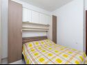 Appartements Silvana - economy apartments : A1(4), A3(2+1), A2(2) Supetar - Île de Brac  - Appartement - A1(4): chambre &agrave; coucher