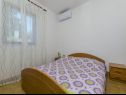 Appartements Silvana - economy apartments : A1(4), A3(2+1), A2(2) Supetar - Île de Brac  - Appartement - A2(2): chambre &agrave; coucher