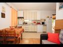 Appartements Vrilo- 30m from the sea A1(4+2) Supetar - Île de Brac  - Appartement - A1(4+2): cuisine salle à manger