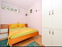 Appartements Aurelija - 20 m from beach: A1(4+2), A2(4), A3(2+2) Arbanija - Île de Ciovo  - Appartement - A1(4+2): chambre &agrave; coucher