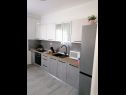 Appartements Lilac - 100m from pebble beach : A1(7) Arbanija - Île de Ciovo  - Appartement - A1(7): cuisine