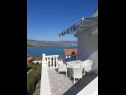 Appartements Ivica - 150 m from sea: A1(7), A2(4) Mastrinka - Île de Ciovo  - Appartement - A2(4): terrasse
