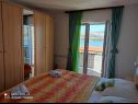 Appartements Joško - 70 m from beach: SA1(3), A2(6) Mastrinka - Île de Ciovo  - Appartement - A2(6): chambre &agrave; coucher