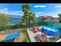 Maisons de vacances Jelka - 50 m from beach: H(10+2) Okrug Donji - Île de Ciovo  - Croatie  - H(10+2): piscine