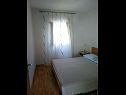 Appartements Marija - parking: A1(2+2) Okrug Gornji - Île de Ciovo  - Appartement - A1(2+2): chambre &agrave; coucher