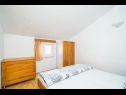 Appartements Pavo - comfortable with parking space: A1(2+3), SA2(2+1), A3(2+2), SA4(2+1), A6(2+3) Cavtat - Riviera de Dubrovnik  - Appartement - A1(2+3): chambre &agrave; coucher