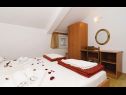 Appartements Pavo - comfortable with parking space: A1(2+3), SA2(2+1), A3(2+2), SA4(2+1), A6(2+3) Cavtat - Riviera de Dubrovnik  - Appartement - A6(2+3): chambre &agrave; coucher