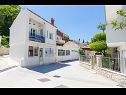 Appartements et chambres Bari - 10 km from airport: A1(2), A2(2), R2(2), R3(2), R4(2) Kupari - Riviera de Dubrovnik  - maison
