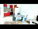 Appartements Josef - seaview A2(3+2) crveni, A3(3+2) plavi Veli Rat - Île de Dugi otok  - Appartement - A2(3+2) crveni: cuisine salle à manger