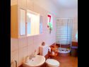 Appartements Josef - seaview A2(3+2) crveni, A3(3+2) plavi Veli Rat - Île de Dugi otok  - Appartement - A2(3+2) crveni: salle de bain W-C