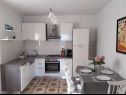 Appartements Dioniza - 150 m from beach: A1(2+2), A2(3), A3(2+2) Jelsa - Île de Hvar  - Appartement - A1(2+2): cuisine salle à manger