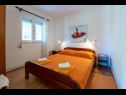 Appartements Perka - peaceful and quiet: A2(2+2) Vrboska - Île de Hvar  - Appartement - A2(2+2): chambre &agrave; coucher