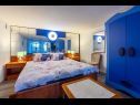 Appartements Mila - in blue: A1(4+2), A2(5+1), A3(4+2) Banjole - Istrie  - Appartement - A1(4+2): chambre &agrave; coucher