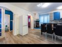Appartements Mila - in blue: A1(4+2), A2(5+1), A3(4+2) Banjole - Istrie  - Appartement - A3(4+2): cuisine salle à manger