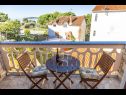 Appartements Mir - 50m from the sea A1(2+2), A2(2+1), A3(2), A4(4+2), A5(2+2) Fazana - Istrie  - Appartement - A5(2+2): terrasse