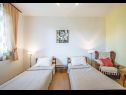 Appartements Ljilja - nice garden: A1(4) Fazana - Istrie  - Appartement - A1(4): chambre &agrave; coucher
