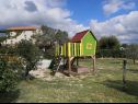Maisons de vacances Barbara - perfect holiday: H(5) Umag - Istrie  - Croatie  - aire de jeux enfants
