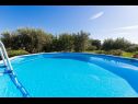 Appartements Lili-with paddling pool: A1(4+2) Umag - Istrie  - balcon
