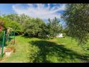Appartements Lili-with paddling pool: A1(4+2) Umag - Istrie  - jardin
