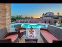 Maisons de vacances Klo - with pool : H(8) Valtura - Istrie  - Croatie  - H(8): terrasse
