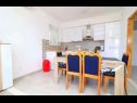 Appartements Sunny - 50 m from sea: A2(4) Lumbarda - Île de Korcula  - Appartement - A2(4): cuisine salle à manger