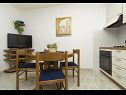 Appartements Dijana - 20m from the sea A1 Antica(4+1), A2 Diana(2+1), A3 Mirela(2+1) Prigradica - Île de Korcula  - Appartement - A2 Diana(2+1): cuisine salle à manger
