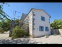 Appartements Insula Insule - rustic & peaceful: SA1(2+1), SA2(2+1) Skrbcici - Île de Krk  - stationnement (maison et environs)