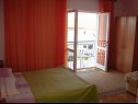 Appartements Eddie - 80m from the sea A1(4+2), A2(2+1) Baska Voda - Riviera de Makarska  - Appartement - A1(4+2): chambre &agrave; coucher
