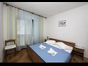 Appartements Robert - sea view : A1(4+1), A2(4+2) Brela - Riviera de Makarska  - Appartement - A2(4+2): chambre &agrave; coucher