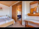 Appartements Ante M - 100 m from beach: A1(4+2), A2(4+2), C3(2) Brela - Riviera de Makarska  - Appartement - C3(2): chambre &agrave; coucher