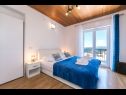 Appartements Robert - sea view : A1(4+1), A2(4+2) Brela - Riviera de Makarska  - Appartement - A1(4+1): chambre &agrave; coucher
