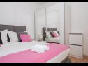 Appartements Ivi - 100 m from pebble beach: A1(2+2), A2(2+2), A3(2+2), A4(4+4), A5(2+2) Drasnice - Riviera de Makarska  - Appartement - A1(2+2): chambre &agrave; coucher