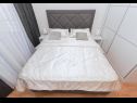 Appartements Ivi - 100 m from pebble beach: A1(2+2), A2(2+2), A3(2+2), A4(4+4), A5(2+2) Drasnice - Riviera de Makarska  - Appartement - A4(4+4): chambre &agrave; coucher