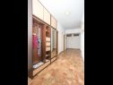 Appartements Željko - spacious and affordable A1(6+2), SA2(2), SA3(2), SA4(2+1) Makarska - Riviera de Makarska  - Appartement - A1(6+2): couloir
