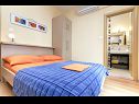 Appartements Gianni - modern & great location: SA1(2), A2(2+2), A3(2+2) Makarska - Riviera de Makarska  - Appartement - A2(2+2): chambre &agrave; coucher