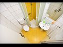 Appartements Zrine - comfortable with a balcony: A1(2+2) Makarska - Riviera de Makarska  - Appartement - A1(2+2): salle de bain W-C